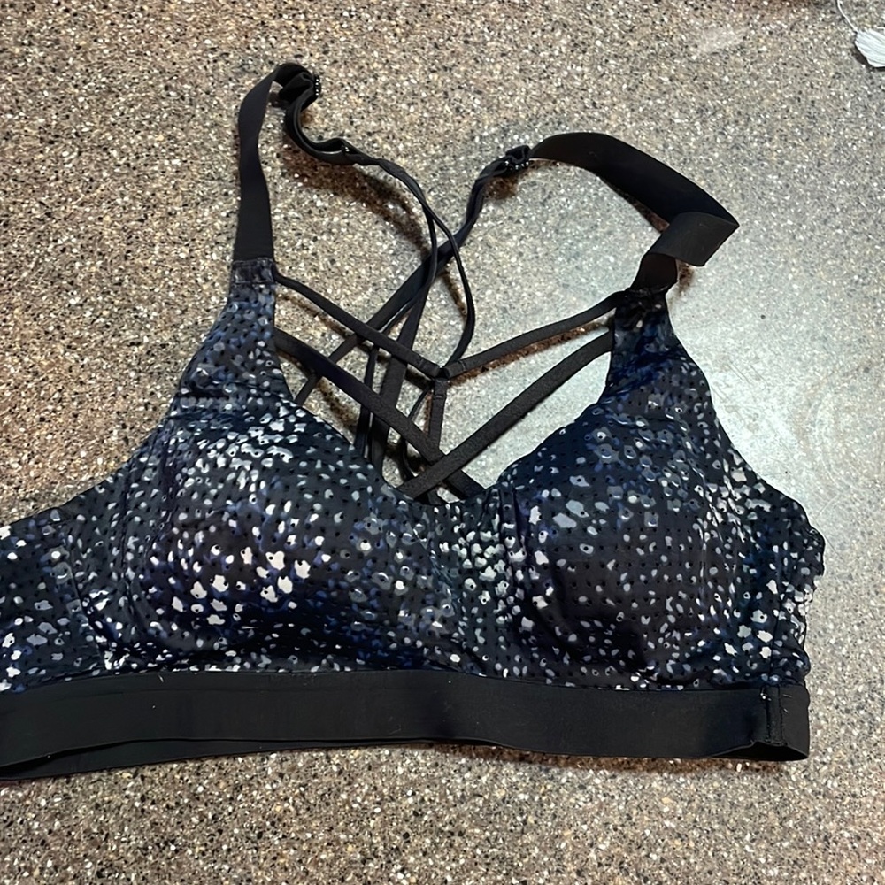 VS sports bra